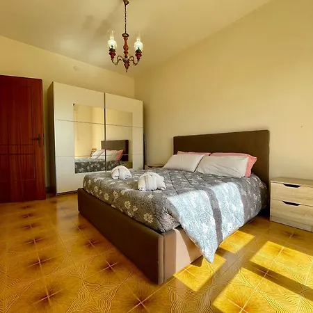 Lägenhet Gallipoli Apartaments *